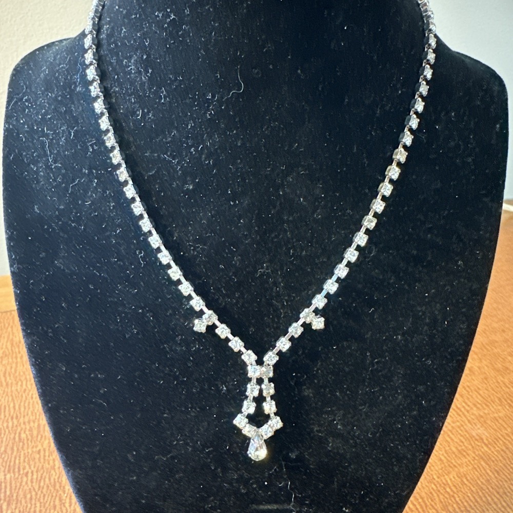 Vintage Sparkling Crystal Rhinestone Adjustable Prong Set Choker Necklace 15"